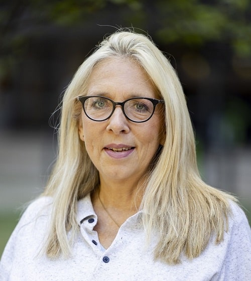 Joanne Avison