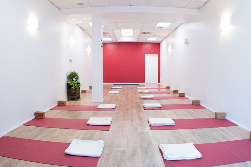 Milan yoga school, Zoi Yoga Milan yoga school, Zoi Yoga