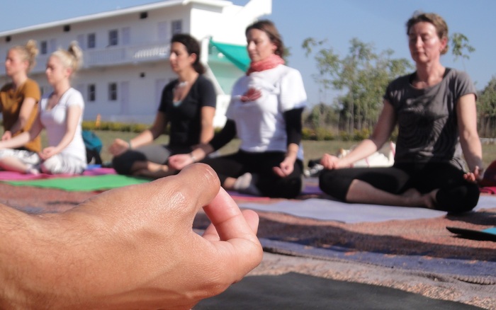 How yoga help achieving peace How yoga help achieving peace