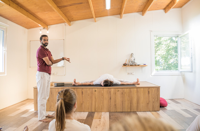 Yoga teacher explains how long to hold Yin poses Yoga teacher explains how long to hold Yin poses