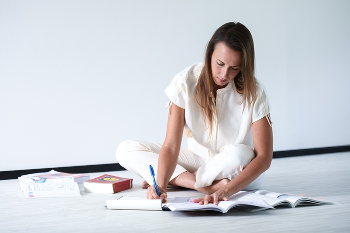 Yoga teacher writes a yoga teacher bio